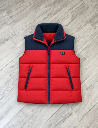 Park Humin — Red & Blue — vista sobre madera