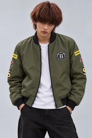 TAEHOON - SKULL (BORDADO) — modelo